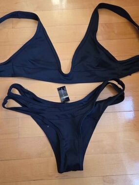 Ardene Black V-Plunge Two-Piece Bikini Kendall And Kylie